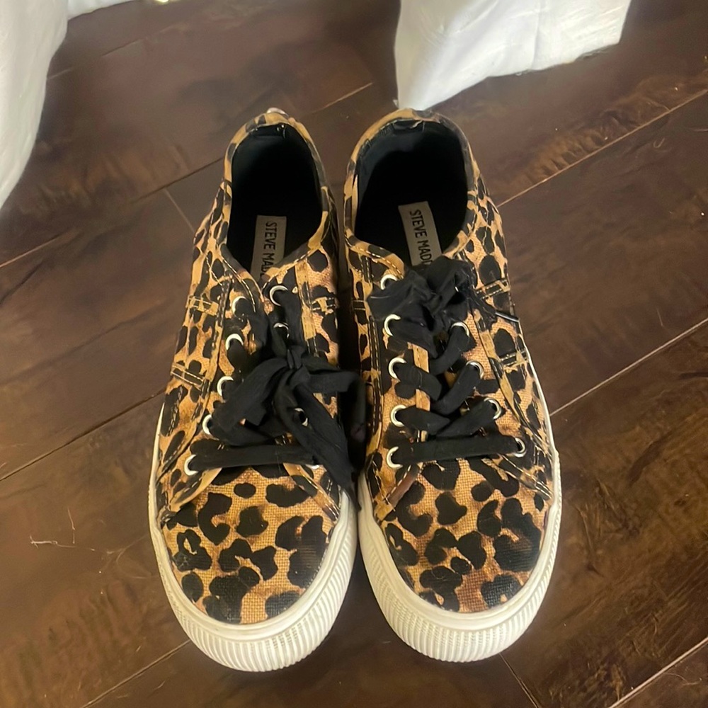 Leopard print Steve Madden platform sneakers 🐆